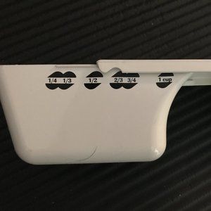 Pampered Chef Measuring Cup